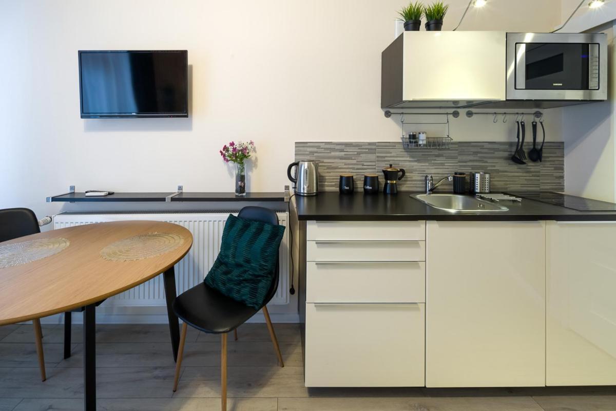 Modern Apartment In Best Location クラクフ エクステリア 写真